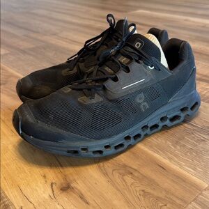 On Cloudstratus running shoes